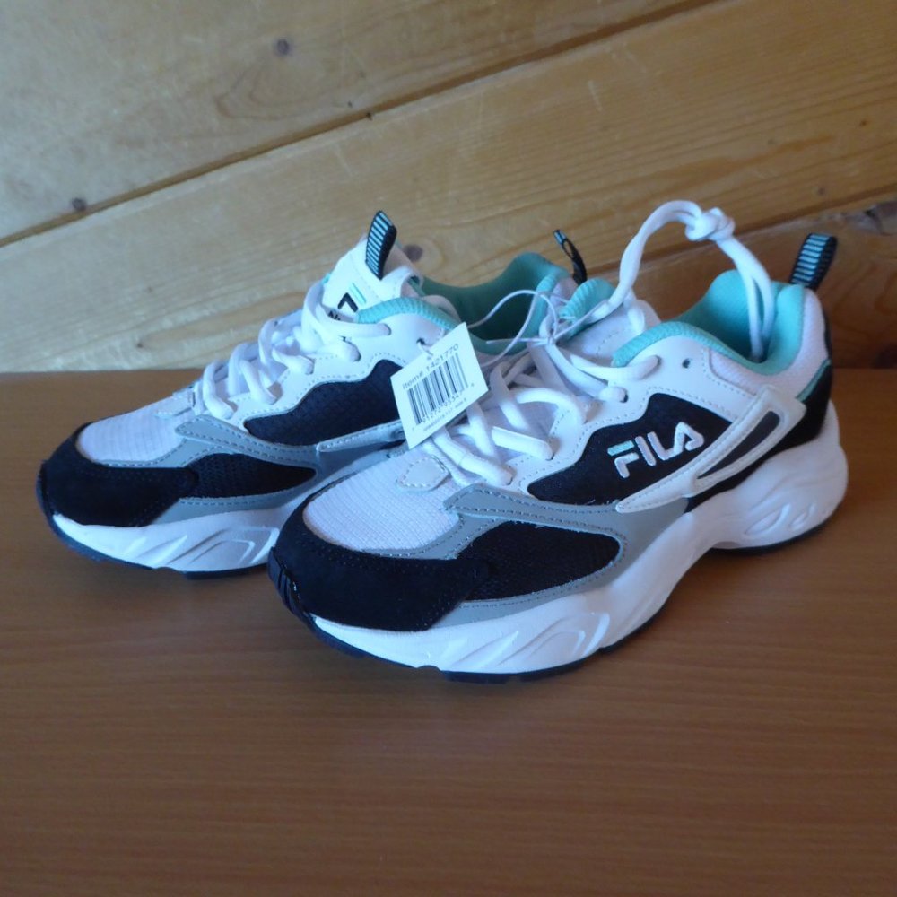 FILA Envizion Ladies Shoes Sneaker White / Black/ Mint Size 6 New in Box